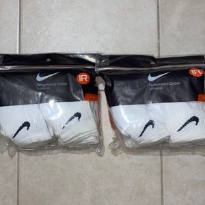 Nike White Quarter Socks (12 Pairs Total)